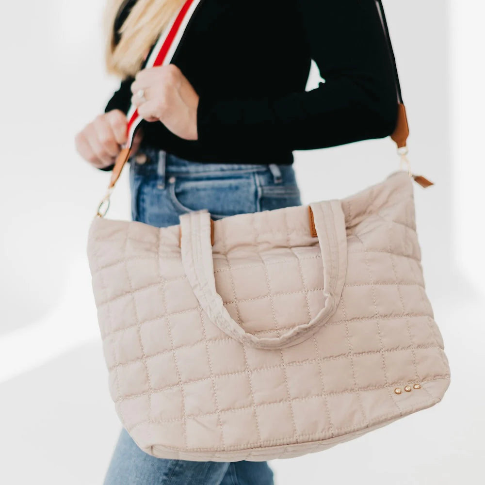 Day Dreamer Quilted Tote Bag-Pretty Simple-The Bugs Ear