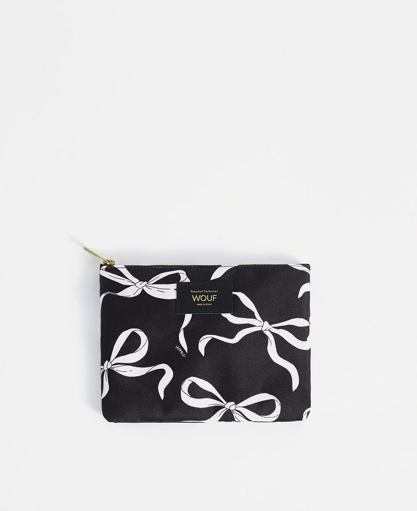 Carlota Pouch-Wouf-The Bugs Ear