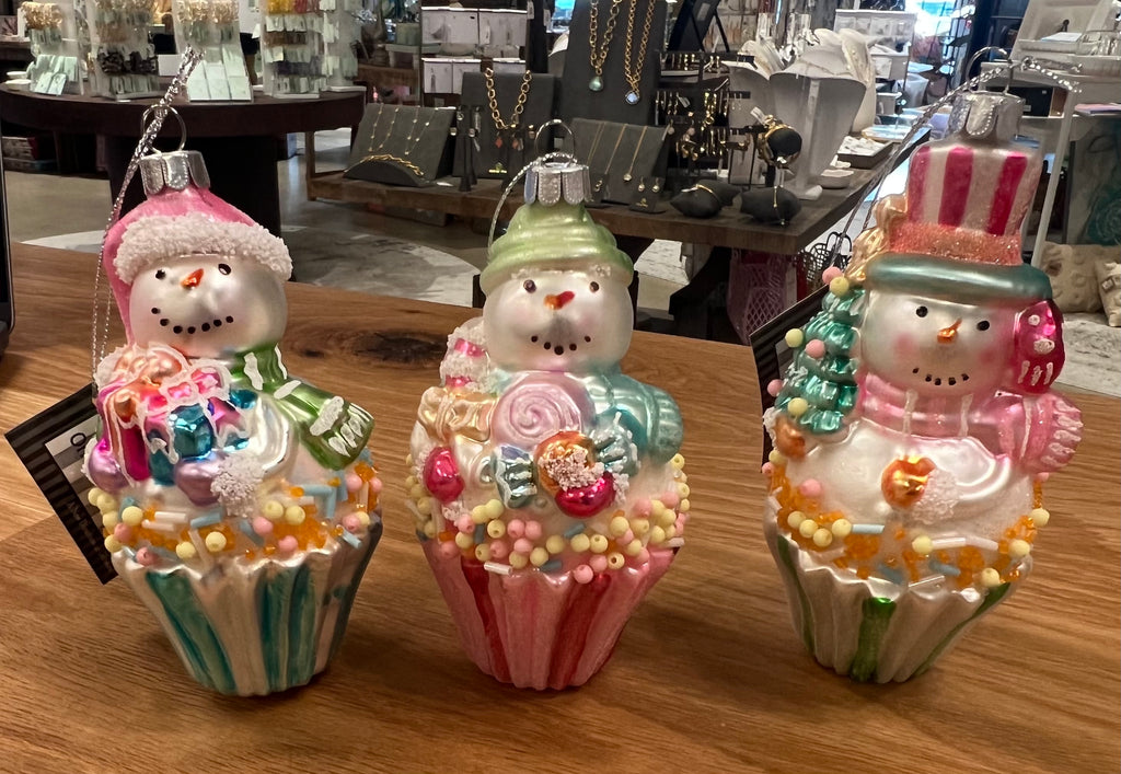 Snowman Cupcake Ornaments-One Hundred 80-The Bugs Ear