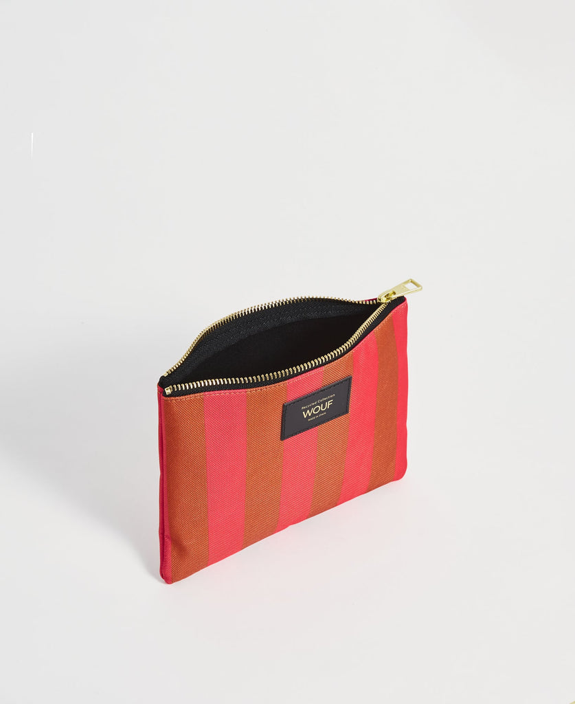 Pat Pouch-Wouf-The Bugs Ear