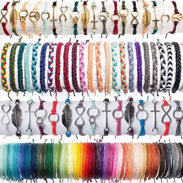 Pura Vida Bracelets® on Instagram: “Let's play a round of #WouldYouRather  Winter Edition ❄️ 🅰️ spend… | Summer bracelets boho style, Summer bracelets,  Surf jewelry