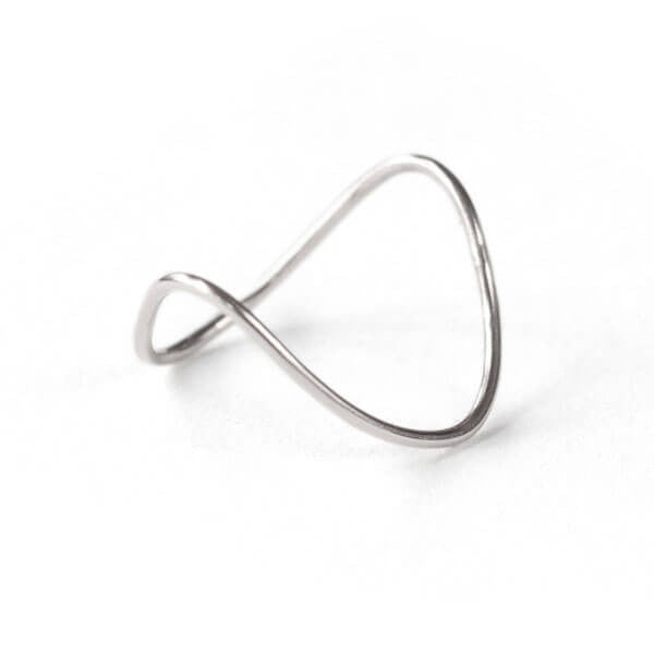 Silver Double V Ring-Fashionable-The Bugs Ear