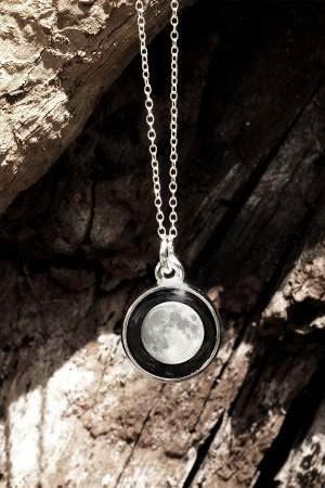 Moonglow Charmed Simplicity Necklace-Moonglow-The Bugs Ear