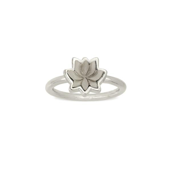 Luca and Danni Lotus Ring – The Bugs Ear
