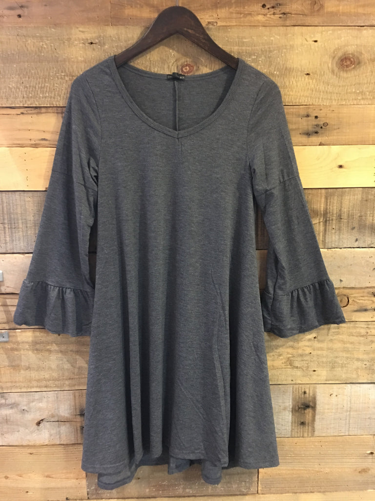 Roslyn Ruffle Sleeve Tunic With Pockets in Charcoal-Coco and Carmen-The Bugs Ear