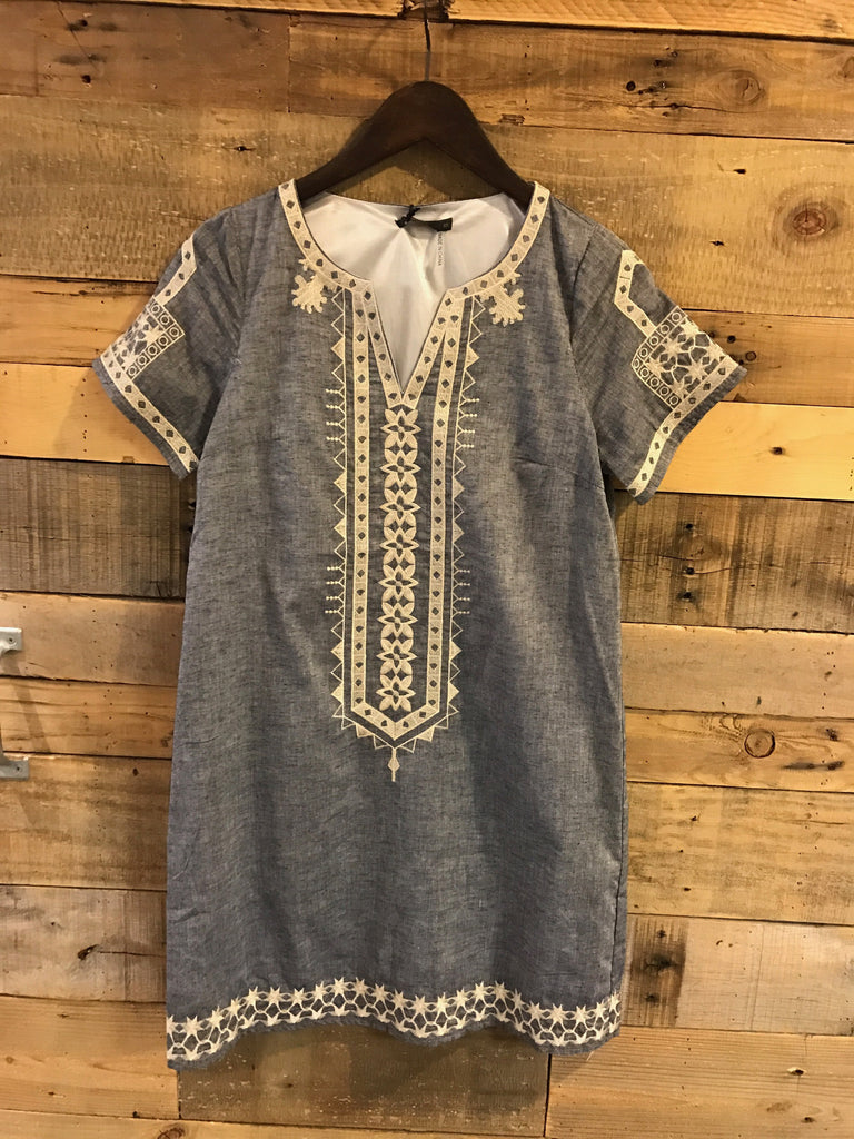 Presley Embroidered Short Sleeve Tunic-THML-The Bugs Ear