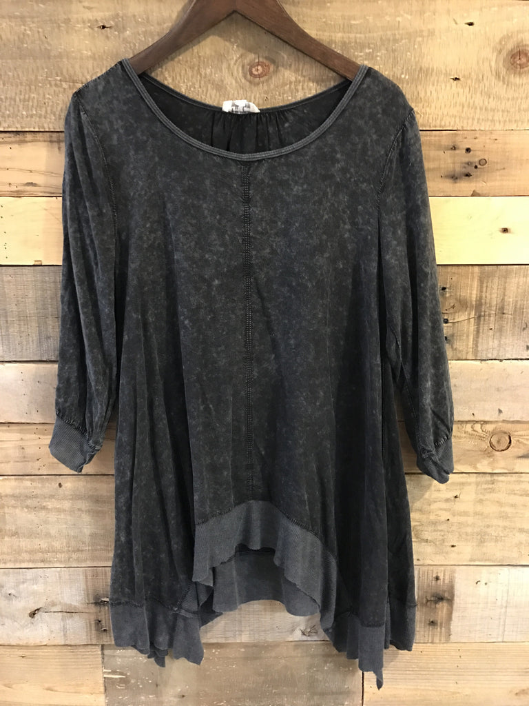 April Extended Size Washed Sharkbite Top in Charcoal-Umgee-The Bugs Ear